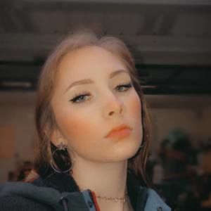 Meet your Posher, Annabella